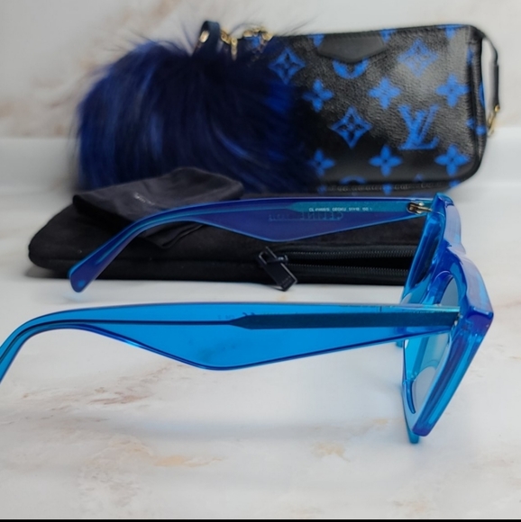 Sold Celine edge blue sunglasses - Picture 3 of 13
